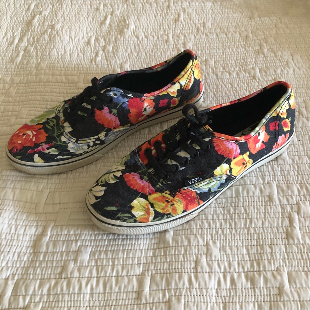 Vans Black Floral Sneakers Size 7 EUC
